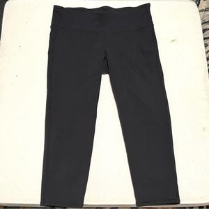 Athleta Black Cropped Leggings Workout Pants Size M